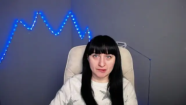 Snapshot of NinaFlawlees chatting on 04.22.26 NinaFlawlees online show from 04.22.26