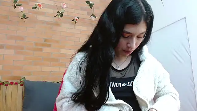 adriscute online show from 06.14.26