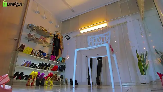 kendrarioss online show from 02.14.25