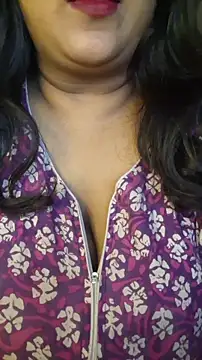 Snapshot of sassy_horny chatting on 09.24.25 sassy horny online show from 09.24.25