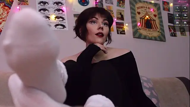 Snapshot of Luna_Blake chatting on 04.15.26 Luna Blake online show from 04.15.26