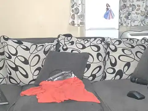 DollyPerryXX online show from 12.30.24