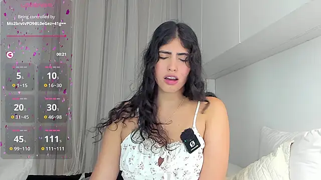 Snapshot of Gaby_zahir_ chatting on 04.29.26 Gaby zahir online show from 04.29.26