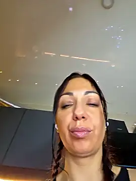 LeticiaWoods online show from 12.05.25