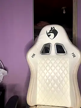 bunnydark00 online show from 10.28.25