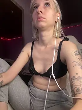 bunnydark00 online show from 04.17.26