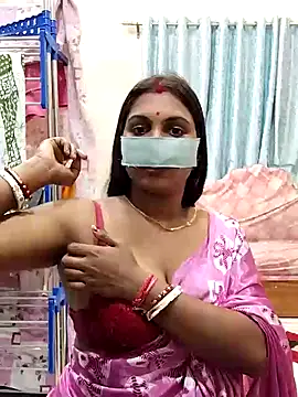 Queen Dolly online show from 12.07.24