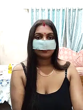 Queen Dolly online show from 12.08.24