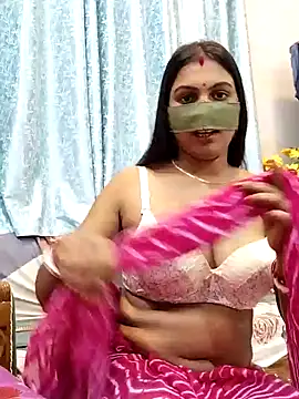 Queen Dolly online show from 12.13.24