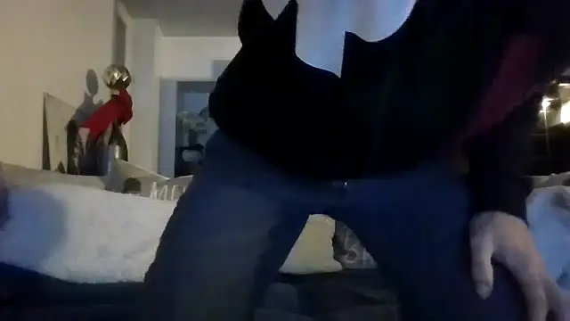 Snapshot of lololaland chatting on 11.26.25 lololaland online show from 11.26.25