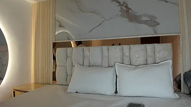 Naughty  Mom online show from 03.27.26