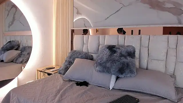 Naughty  Mom online show from 03.28.26