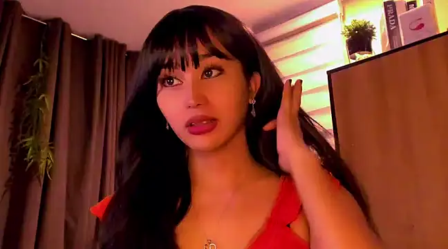 Snapshot of YOURCRISTINAS chatting on 01.14.25 YOURCRISTINAS online show from 01.14.25