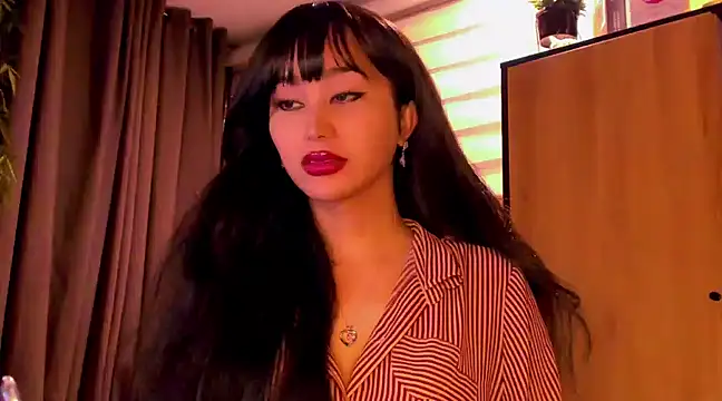 Snapshot of YOURCRISTINAS chatting on 01.17.25 YOURCRISTINAS online show from 01.17.25