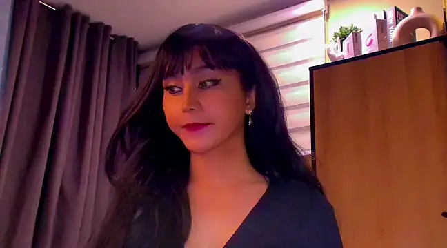 Snapshot of YOURCRISTINAS chatting on 03.11.25 YOURCRISTINAS online show from 03.11.25