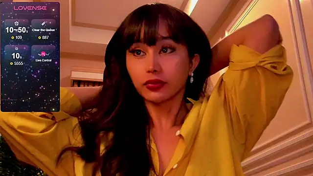 Snapshot of YOURCRISTINAS chatting on 09.18.25 YOURCRISTINAS online show from 09.18.25