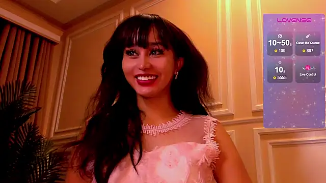 Snapshot of YOURCRISTINAS chatting on 10.29.25 YOURCRISTINAS online show from 10.29.25