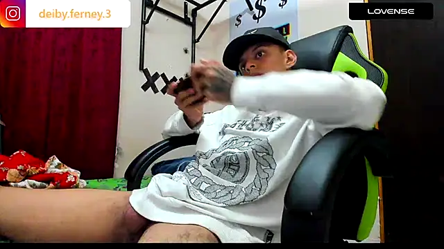 Snapshot of davidlatin66 chatting on 12.21.24 davidlatin66 online show from 12.21.24