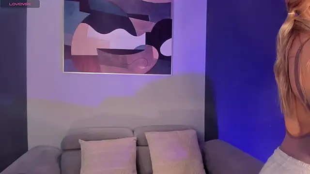 EveBensonX online show from 11.02.25