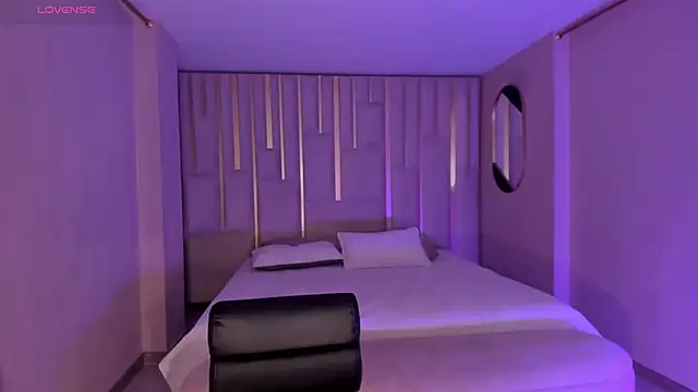 EveBensonX online show from 04.04.26