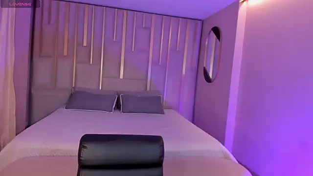 EveBensonX online show from 04.16.26