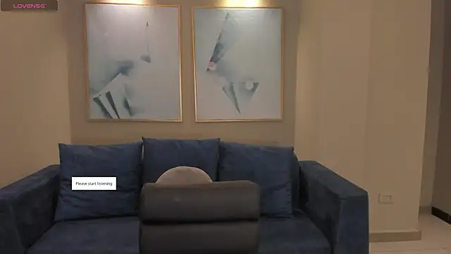 Snapshot of EveBensonX chatting on 04.27.26 EveBensonX online show from 04.27.26