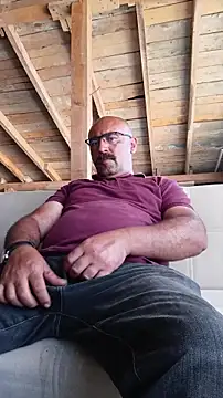 Snapshot of masculine_bear_daddy chatting on 06.17.26 masculine bear daddy online show from 06.17.26