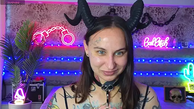 Cool Freak  online show from 06.07.26