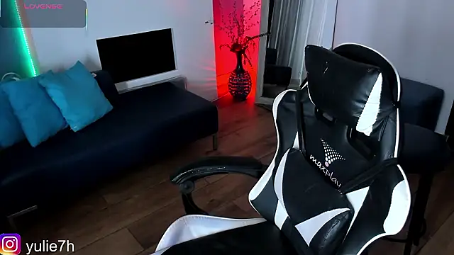  Jessy Moon  online show from 03.07.26