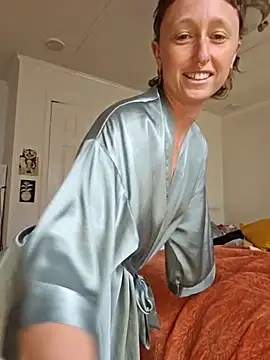 mossy kiss online show from 03.20.25