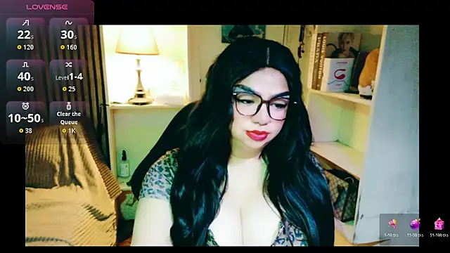 MistressQueenDominaTS online show from 11.28.25
