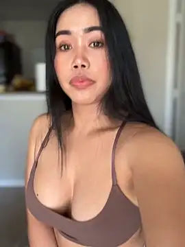 Snapshot of JazzieXo chatting on 12.09.24 JazzieXo online show from 12.09.24