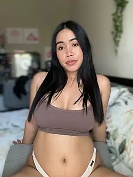 Snapshot of JazzieXo chatting on 12.09.24 JazzieXo online show from 12.09.24