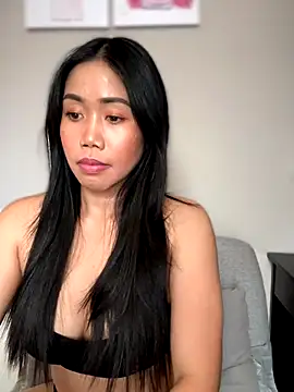 Snapshot of JazzieXo chatting on 09.25.25 JazzieXo online show from 09.25.25