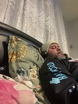 Snapshot of Cristian-Brayan chatting on 02.13.26 Cristian-Brayan online show from 02.13.26