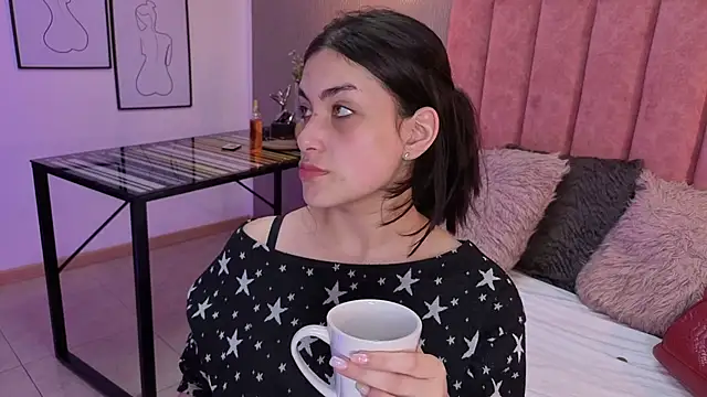 Snapshot of Alexa_Thaylor_ chatting on 05.19.26 Alexa Thaylor online show from 05.19.26