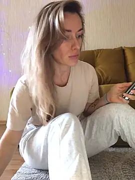 RebeccaMartinez online show from 03.01.25