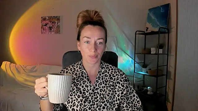 RebeccaMartinez online show from 10.15.25