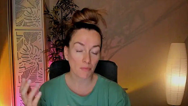 RebeccaMartinez online show from 02.15.26