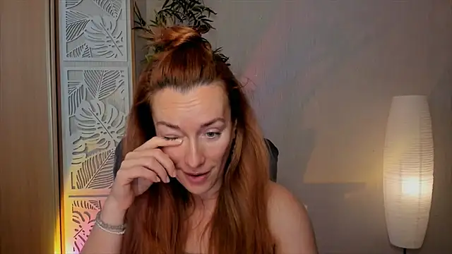 RebeccaMartinez online show from 04.06.26