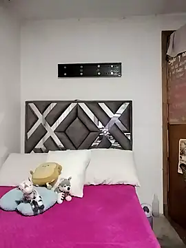 katha steele  online show from 12.11.24