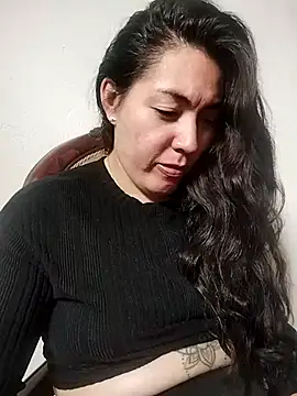 katha steele  online show from 10.15.25