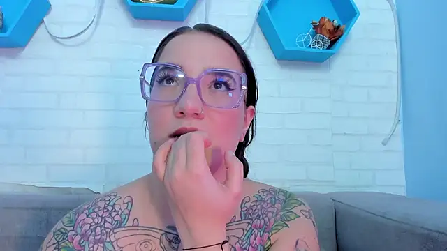 DEVA BLUE  online show from 01.28.25