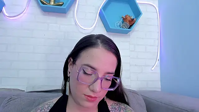 DEVA BLUE  online show from 01.31.25