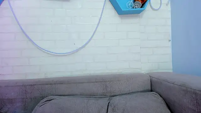 DEVA BLUE  online show from 02.10.25