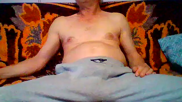 Snapshot of cumloverboyxx69 chatting on 04.18.26 cumloverboyxx69 online show from 04.18.26