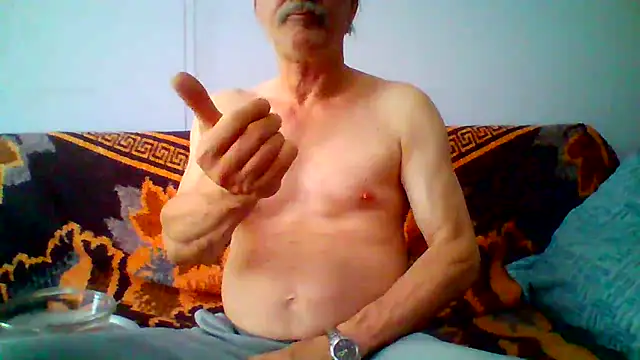 Snapshot of cumloverboyxx69 chatting on 04.22.26 cumloverboyxx69 online show from 04.22.26