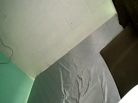 katie white online show from 09.17.25