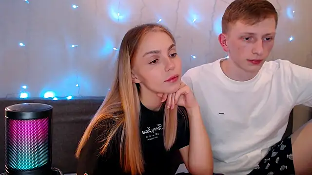 juliaanddima online show from 09.14.25