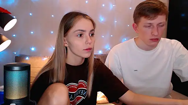 juliaanddima online show from 10.16.25